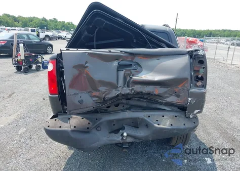 2005 Ford Explorer Sport Trac Adrenalin/Xls/Xlt z USA, uszkodzony, nr VIN 1FMZU67K55UA78369